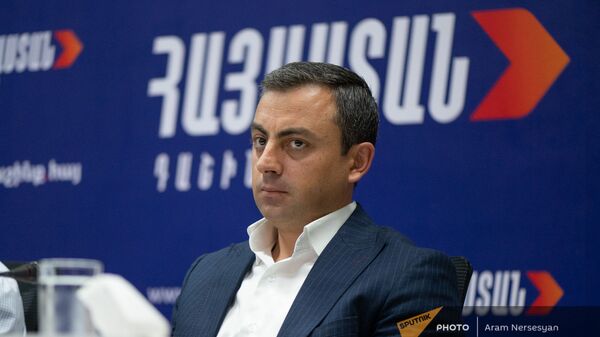 Ишхан Сагателян на пресс-конференции лидеров блока Айастан (22 июня 2021). Еревaн - Sputnik Армения