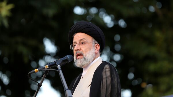 Ибрахим Раиси выступает во время предвыборного митинга (15 июня 2021). Тегеран - Sputnik Արմենիա