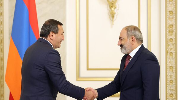 И.о. премьер-министра Никол Пашинян встретился с Тиграном Арзаканцяном в рамках политических консультаций с внепарламентскими политическими силами (23 июня 2021). Еревaн - Sputnik Արմենիա