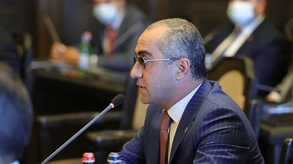Глава КГД Эдвард Ованнисян на очередном заседании правительства (24 июня 2021). Еревaн - Sputnik Армения