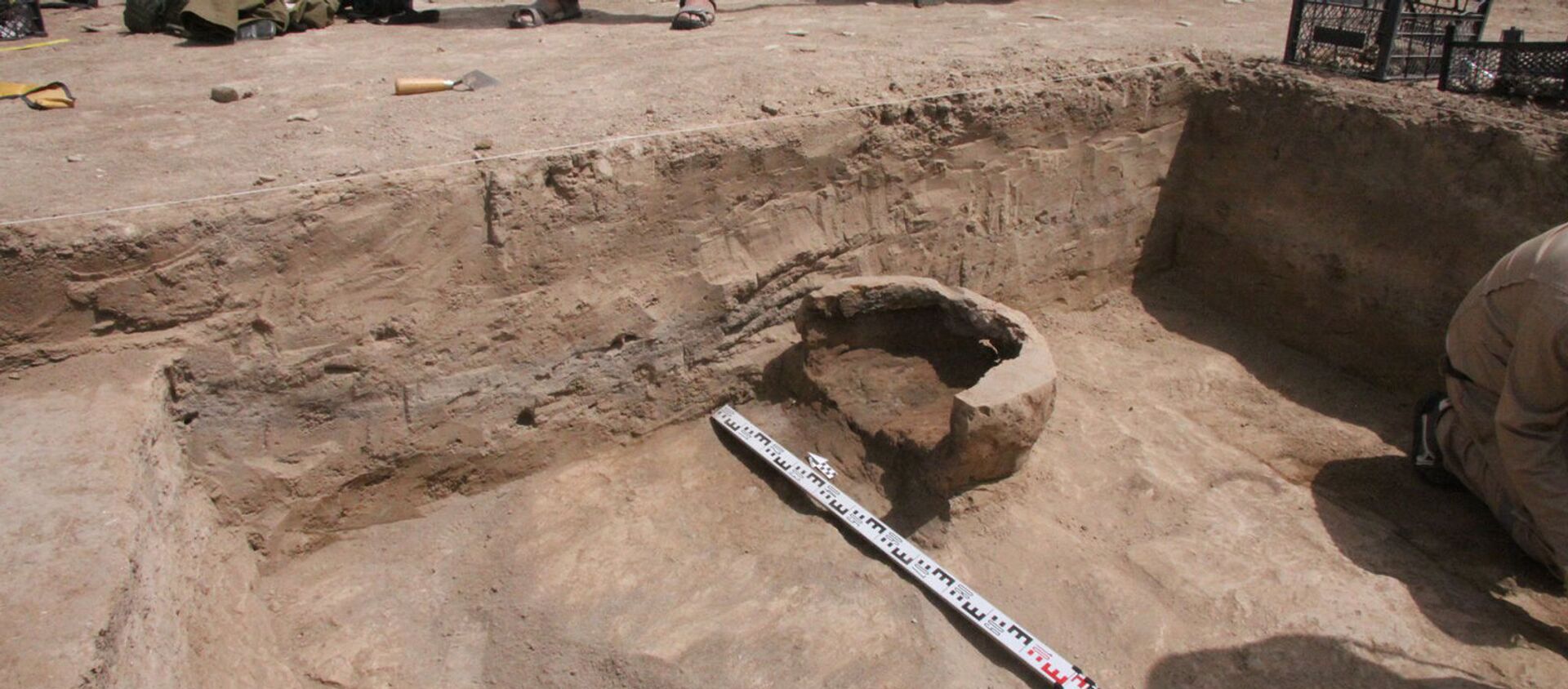 Российские археологи раскрыли часть стены древнего вавилонского города в Южном Ираке - Sputnik Армения, 1920, 25.06.2021
