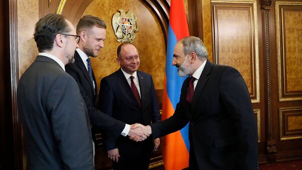 И.о. премьер-министра Никол Пашинян встретился с главами МИД Австрии, Литвы и Румынии (25 июня 2021). Еревaн - Sputnik Армения