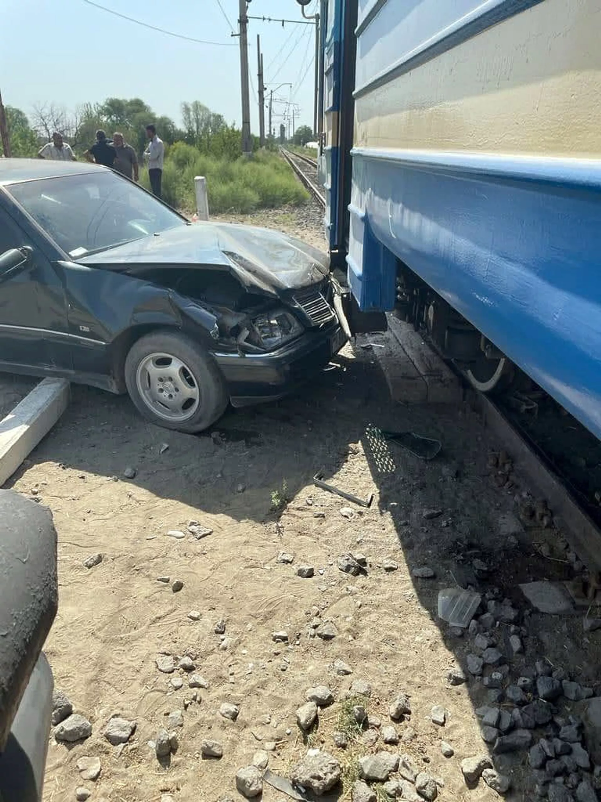 ДТП в Армавирской области - пришлось задержать три пассажирских поезда ДТП в Армавирской области - пришлось задержать три пассажирских поезда - Sputnik Армения, 1920, 27.06.2021