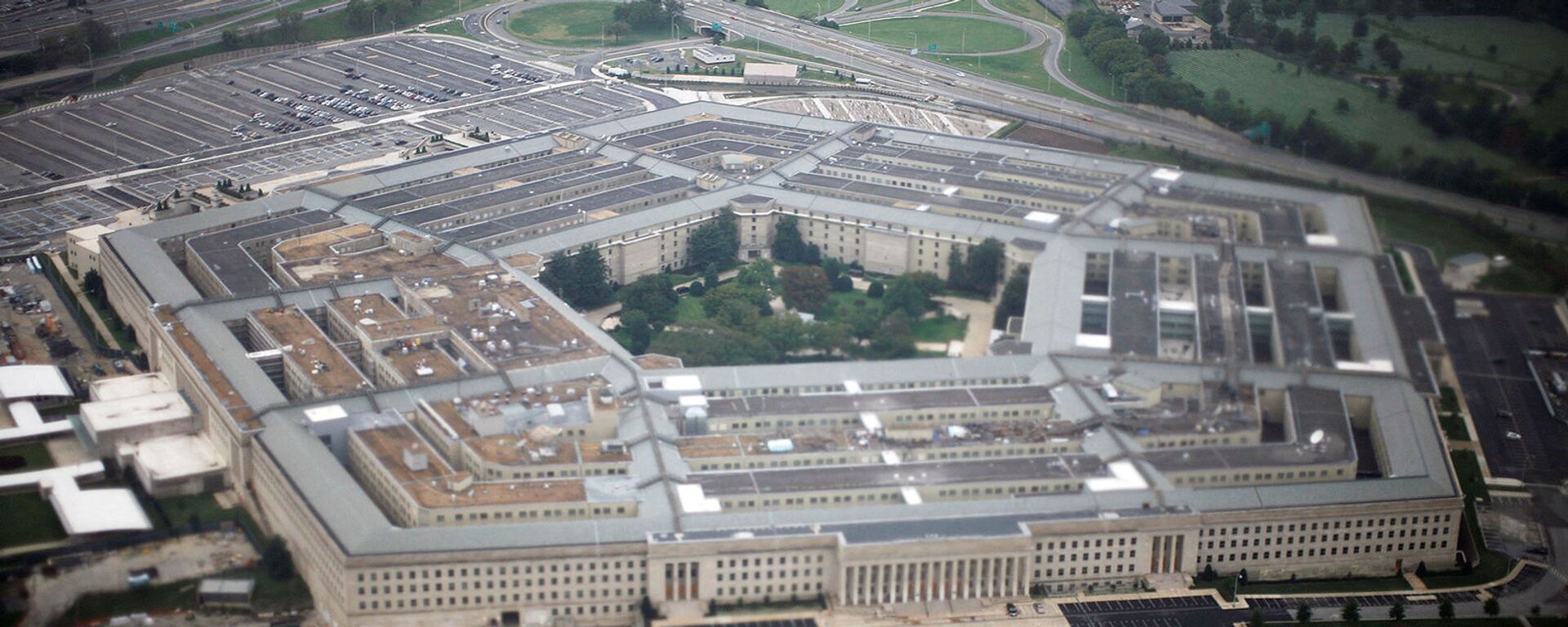 Вид с воздуха на здание Пентагона в США - Sputnik Армения, 1920, 22.10.2021