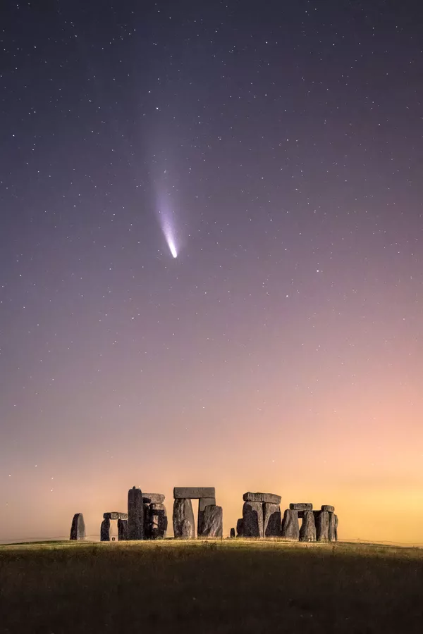 Снимок Comet Neowise over Stonehenge британского фотографа James Rushforth, попавший в шортлист конкурса Royal Observatory’s Astronomy Photographer of the Year 13 Снимок Comet Neowise over Stonehenge британского фотографа James Rushforth, попавший в шортлист конкурса Royal Observatory’s Astronomy Photographer of the Year 13 - Sputnik Армения
