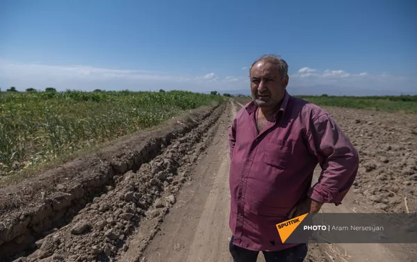 Житель села Егегнут Армавирской области Юра Варданян Житель села Егегнут Армавирской области Юра Варданян - Sputnik Армения