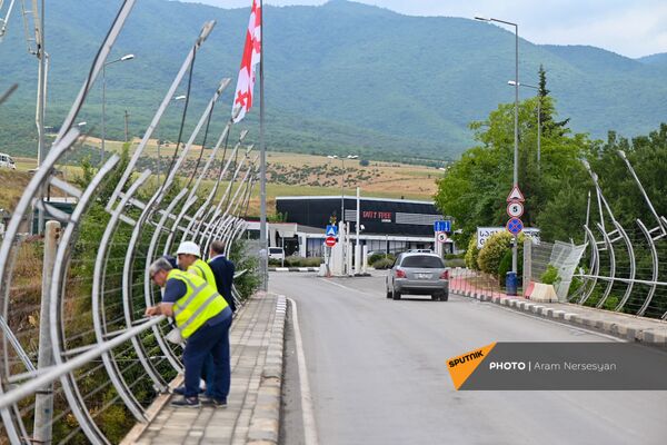 Церемония закладки нового пограничного автомобильного моста между Арменией и Грузией (9 июля 2021). Баграташен - Sputnik Армения