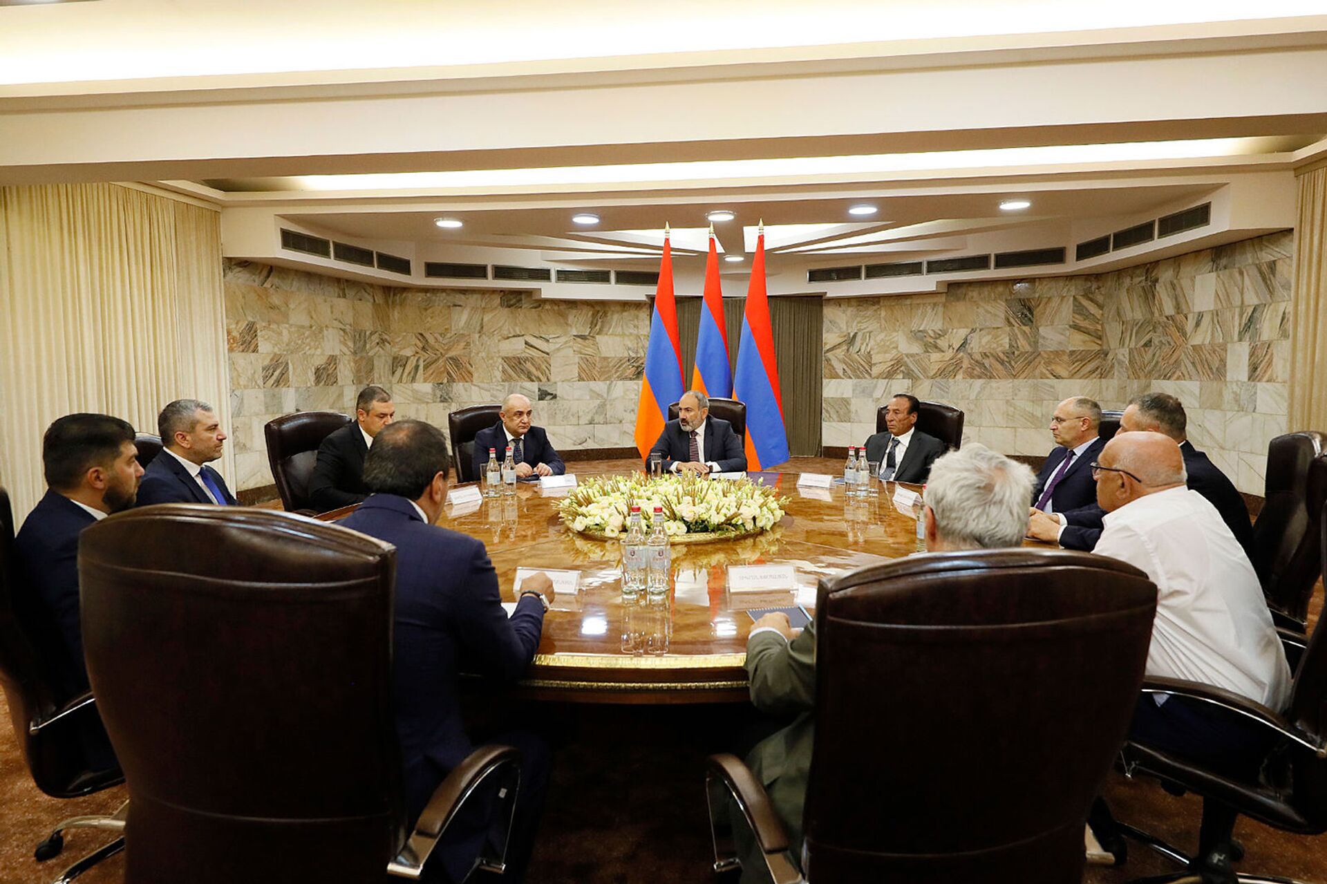 Пашинян встретился с главами около десятка партий для создания формата сотрудничества  - Sputnik Армения, 1920, 09.07.2021