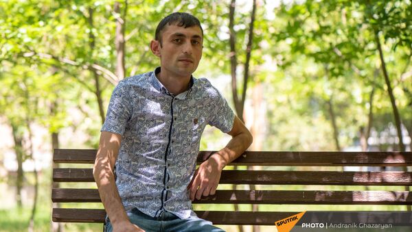 Получивший ранение в карабахской войне капитан Тигран Мнацаканян - Sputnik Армения