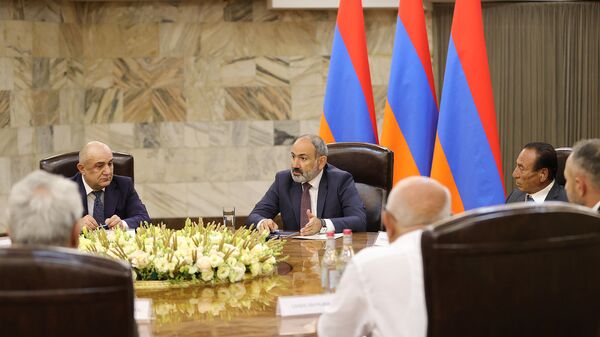 И.о. премьер-министра Никол Пашинян встретился с лидерами около десятка внепарламентских политических сил (9 июля 2021). Еревaн - Sputnik Արմենիա