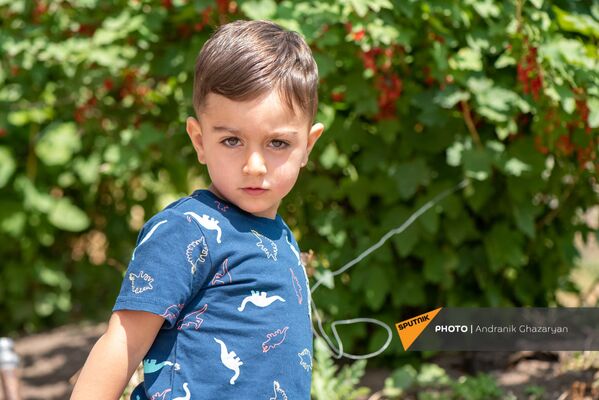 Զոհված զինծառայող Թաթուլ Հակոբյանի որդին` 2–ամյա Մոնթեն - Sputnik Արմենիա
