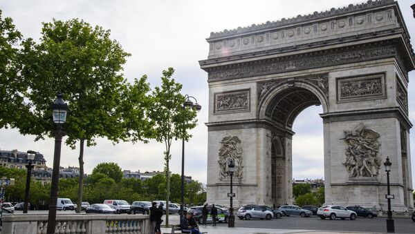 Триумфальная арка в Париже. - Sputnik Армения