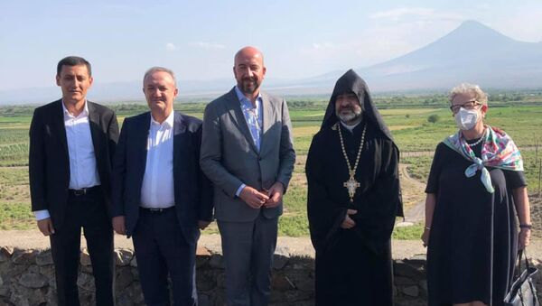 Председатель Европейского совета Шарль Мишель посетил Хор Вирап - Sputnik Армения