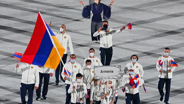 Армянские спортсмены на открытии Олимпийских игр в Токио - Sputnik Армения