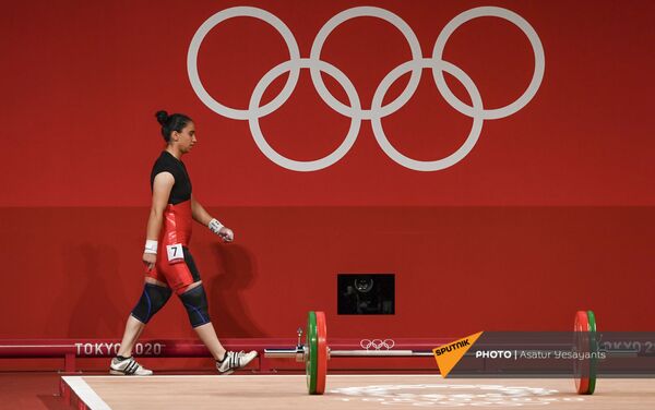 Выступление тяжелоатлетки Изабеллы Ялян на Олимпийских играх в Токио (27 июля 2021). Япония - Sputnik Армения