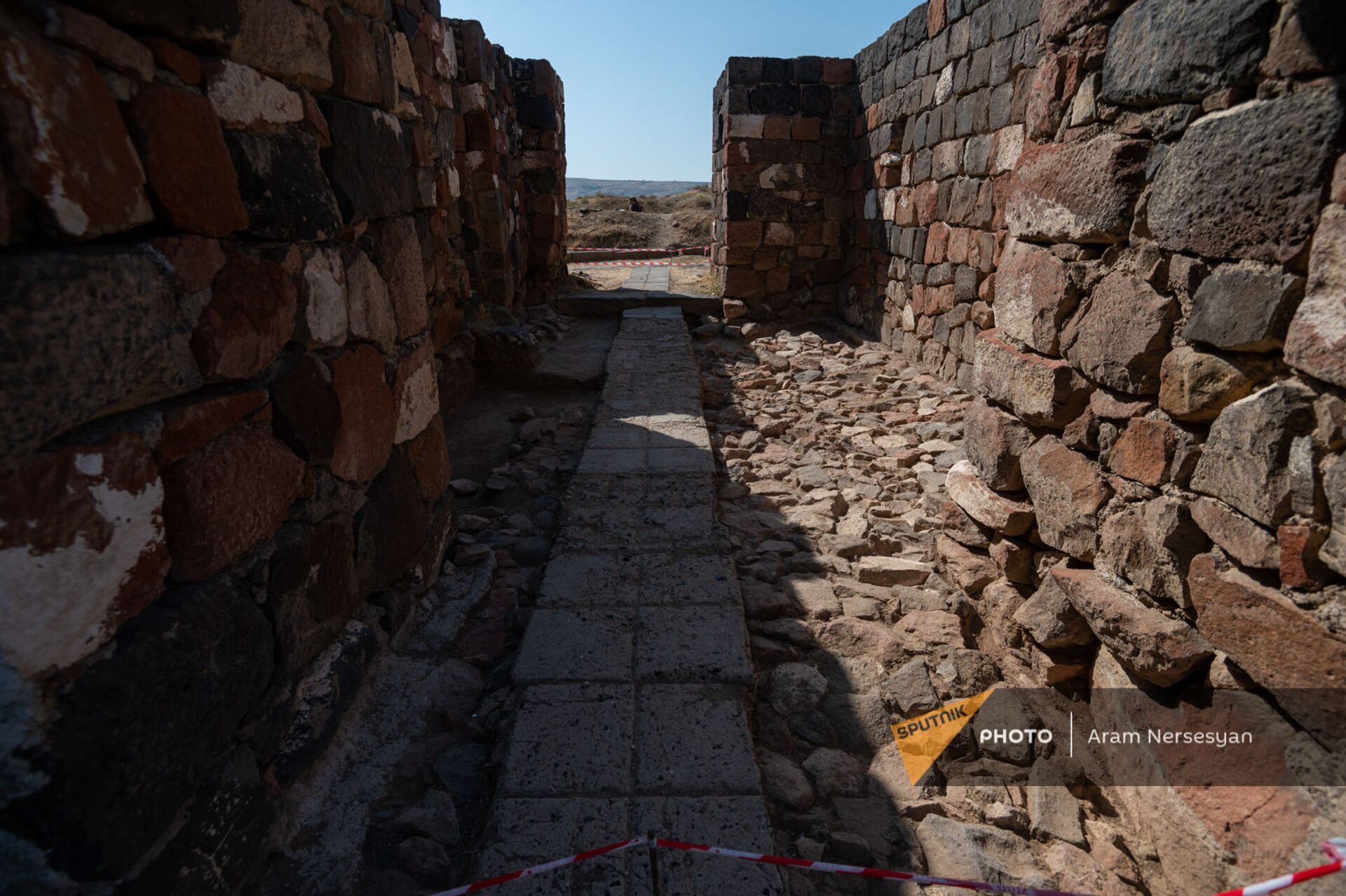 Армянские и французские археологи обнаружили любопытные артефакты в крепости Эребуни - Sputnik Армения, 1920, 27.07.2021