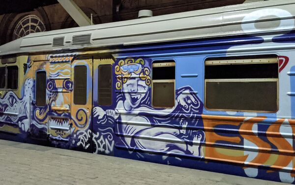 Երևան–Գյումրի գնացքի նկարազարդած վագոնը - Sputnik Արմենիա