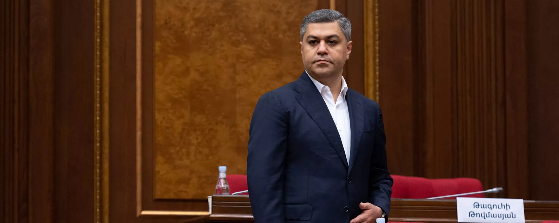 Артур Ванецян перед началом первого заседания парламента Армении 8-го созыва (2 августа 2021). Еревaн - Sputnik Армения, 1920, 24.08.2021