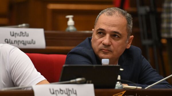 Ваге Акопян во время первого заседания парламента Армении 8-го созыва (2 августа 2021). Еревaн - Sputnik Армения