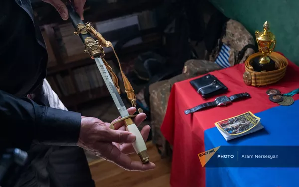 Клинок погибшего Абрахама Марухяна  - Sputnik Армения
