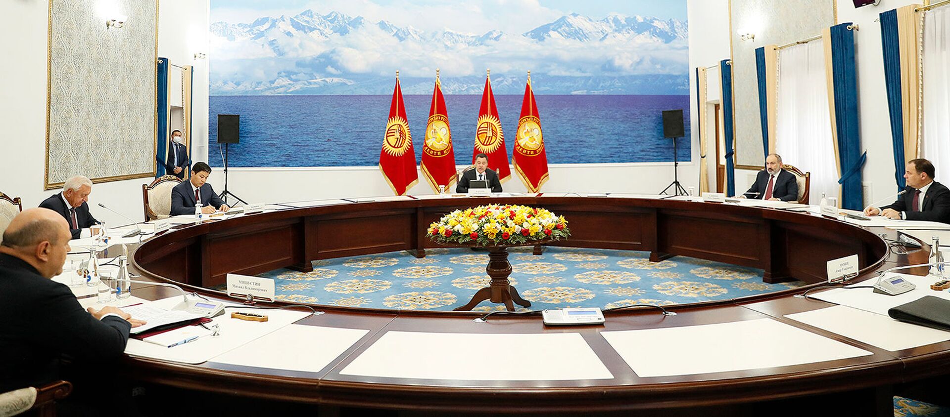 Премьер-министр Армении Никол Пашинян принял участие в заседании межправительственного совета ЕАЭС (20 августа 2021). Бишкек - Sputnik Армения, 1920, 20.08.2021