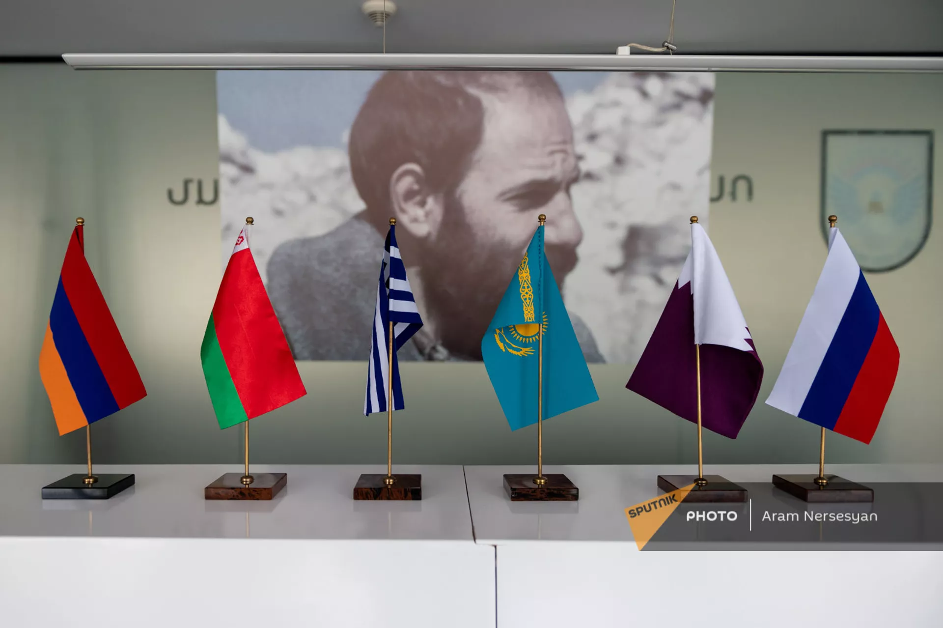 Флаги стран-участниц конкурса Воин мира в рамках Армейских международных игр-2021 - Sputnik Армения, 1920, 14.09.2021
