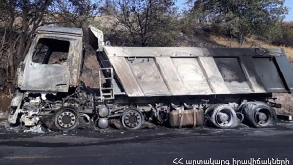 Сгоревший грузовик на автотрассе Капан - Горис - Sputnik Արմենիա