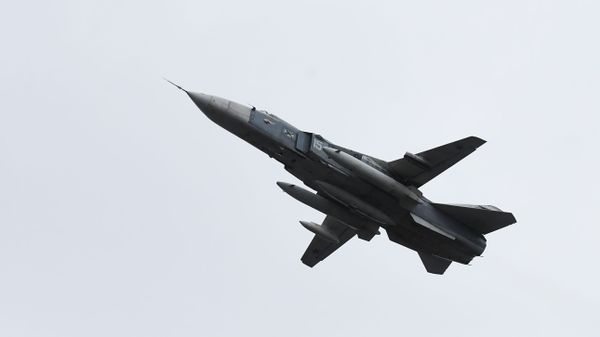 Фронтовой бомбардировщик Су-24М - Sputnik Армения