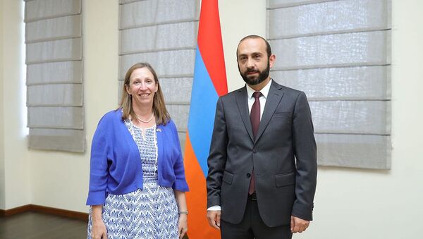Министр иностранных дел Арарат Мирзоян принял посла США в Армении Линн Трейси (27 августа 2921). Еревaн - Sputnik Армения