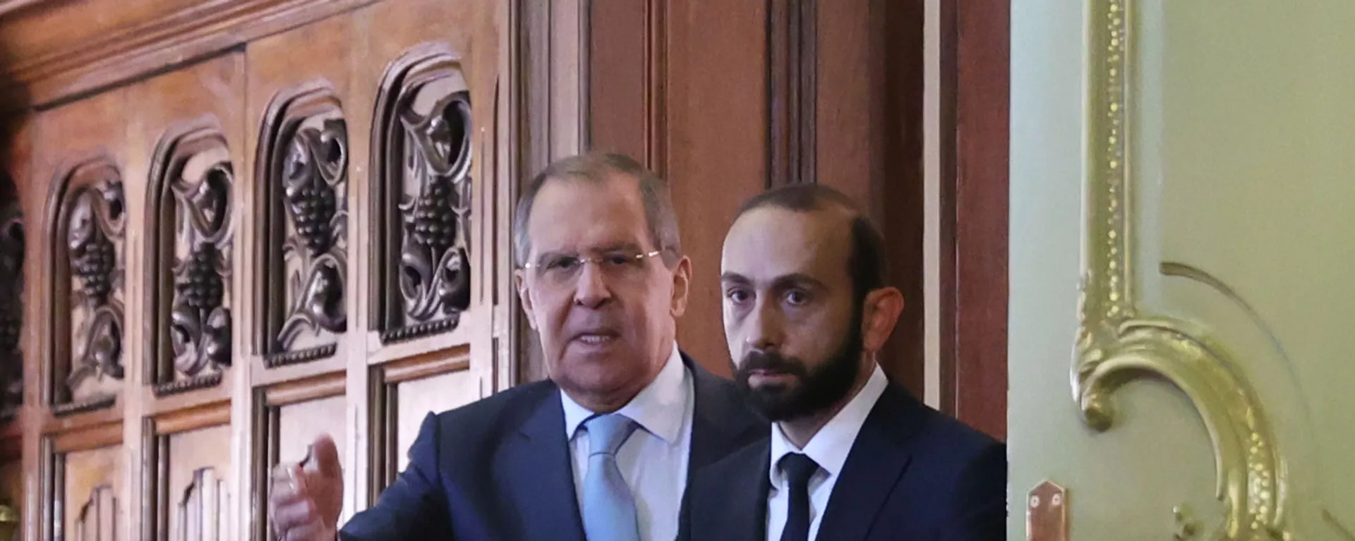 Министры иностранных дел Армении и России Арарат Мирзоян и Сергей Лавров перед началом совместной пресс-конференции  по итогам встречи (31 августа 2021). Москвa - Sputnik Армения, 1920, 31.08.2021