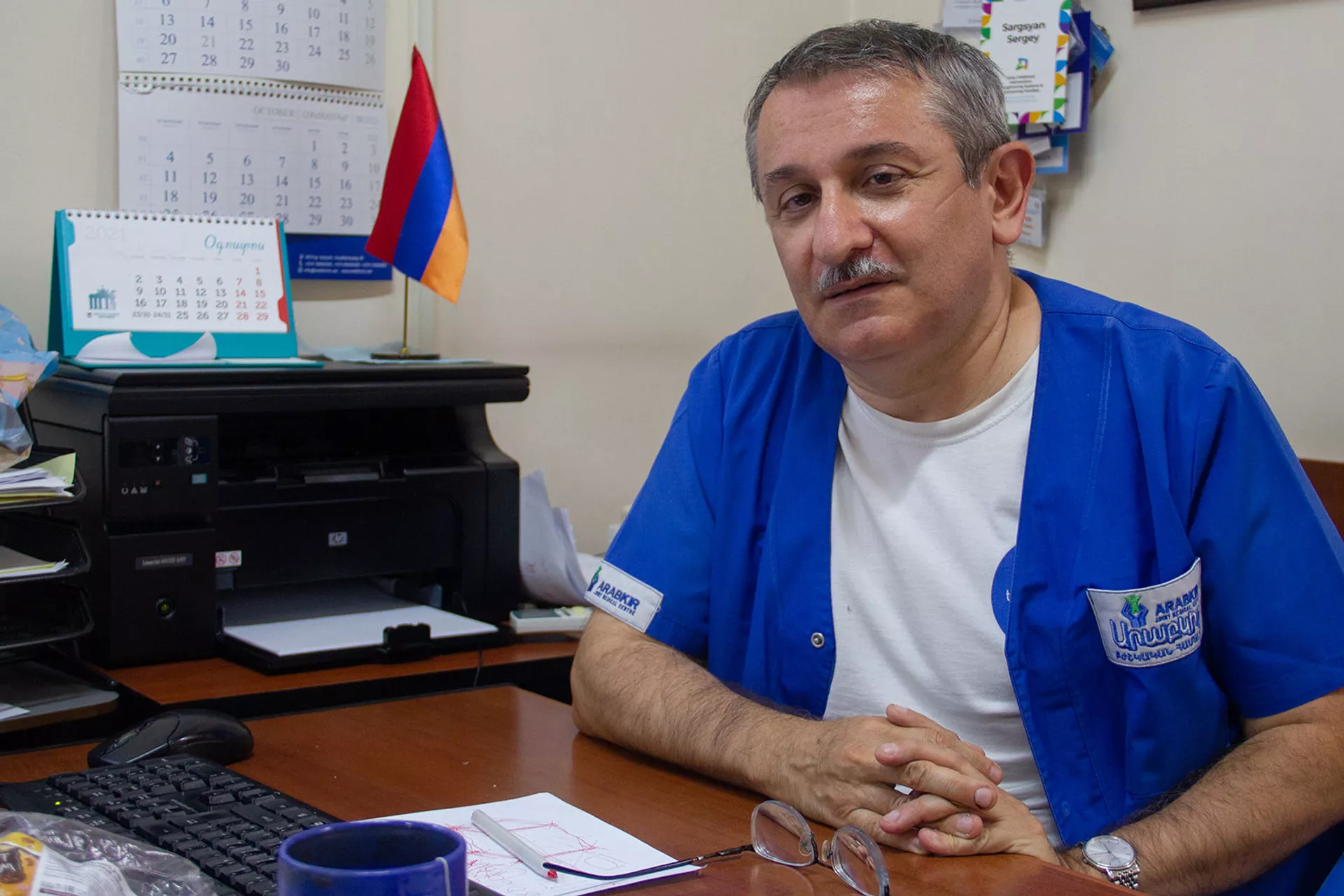 Главный педиатр Минздрава Армении Сергей Саргсян в рабочем кабинете  - Sputnik Армения, 1920, 14.09.2021