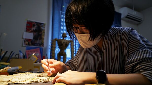 Ճապոնացի նկարչուհի-քանդակագործ Մոնամի Օնոն Տոկիոյում աշխատելիս։ - Sputnik Արմենիա