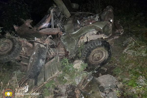 Բերդ քաղաքի մոտ «UAZ»-ը գլորվել է ձորը - Sputnik Արմենիա
