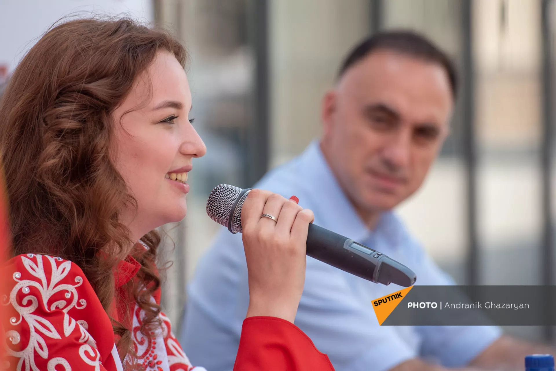 Победительница конкурса Синяя птица Юлия Малинова на пресс-конференции в рамках Дней Москвы в Ереване (3 сентября 2021). Еревaн Победительница конкурса Синяя птица Юлия Малинова на пресс-конференции в рамках Дней Москвы в Ереване (3 сентября 2021). Еревaн - Sputnik Армения, 1920, 14.09.2021