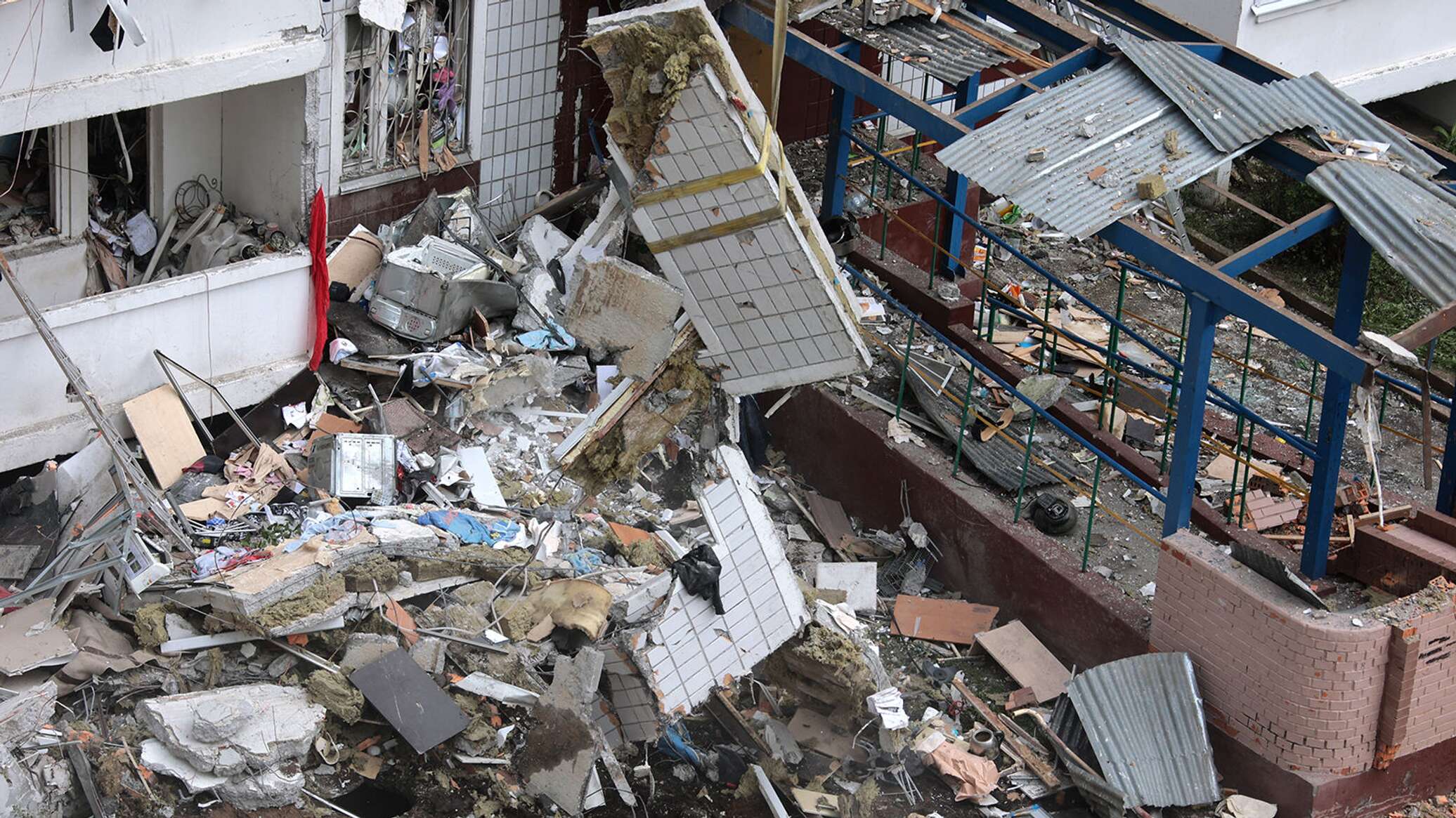 ЧП на Сахалине։ при взрыве газа в пятиэтажке погибли семь человек, включая  3 детей - 19.11.2022, Sputnik Армения