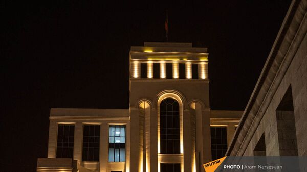 Ночная иллюминация здания МИД Армении - Sputnik Արմենիա