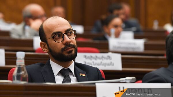 Артур Ованнисян во время заседания НС (13 сентября 2021). Еревaн - Sputnik Армения