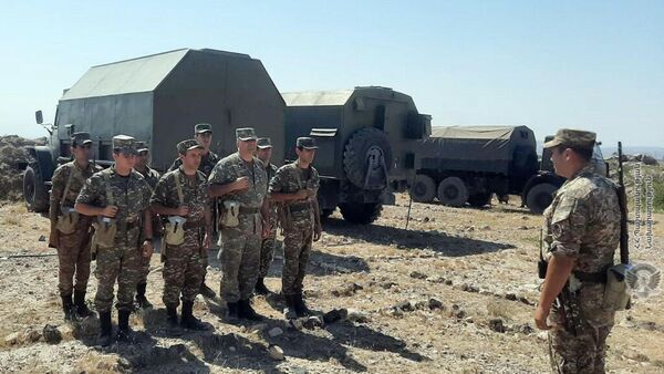 Армянские военнослужащие на комплексных учениях ПВО ВС - Sputnik Армения
