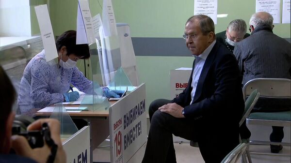 Сергей Лавров проголосовал на выборах в Госдуму  - Sputnik Армения