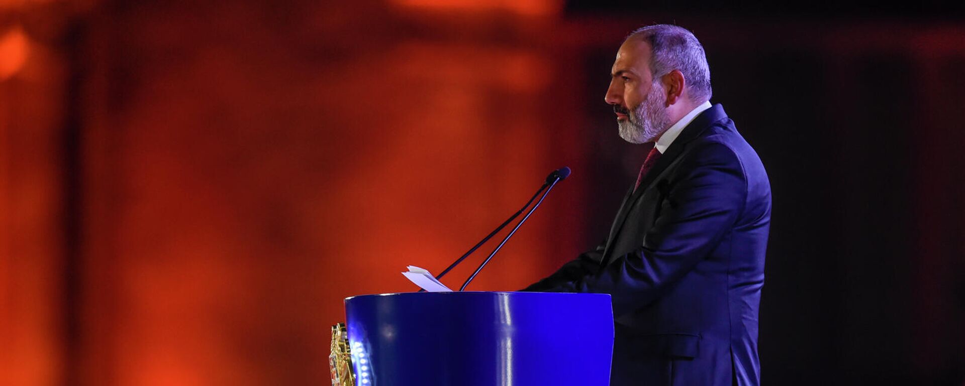 Премьер-министр Никол Пашинян во время приветственной речи перед праздничным концертом (21 сентября 2021). Ереван - Sputnik Армения, 1920, 21.09.2021