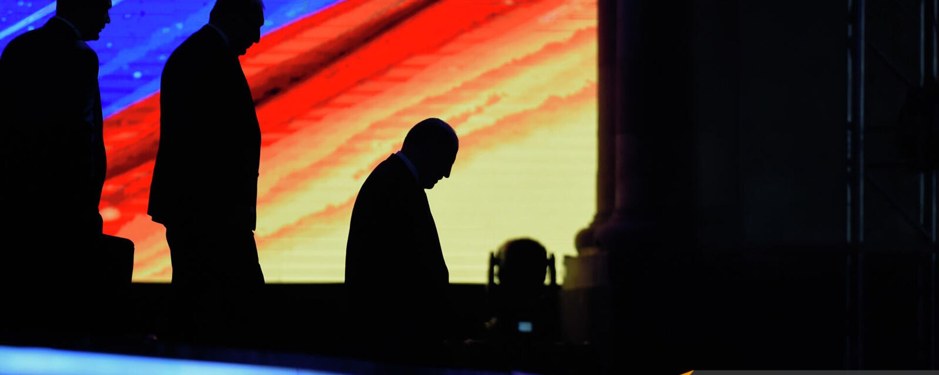 Премьер-министр Никол Пашинян после приветственной речи перед праздничным концертом (21 сентября 2021). Ереван - Sputnik Армения, 1920, 02.10.2021