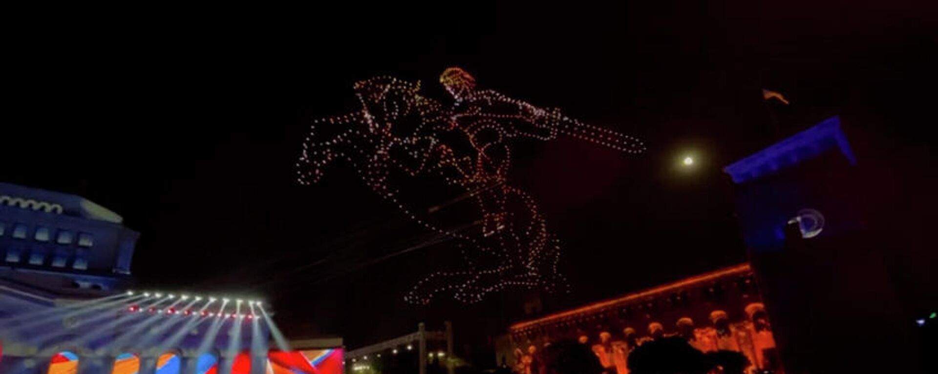 Երկնքում երևացին Հայկ Նահապետը, Արարատն ու Եռագույնը․դրոնների գունագեղ ու տպավորիչ շոուն Երևանում - Sputnik Армения, 1920, 21.09.2021