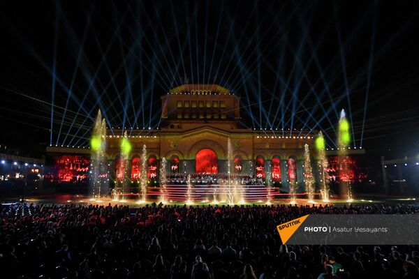 Праздничный концерт по случаю 30-летия независимости Армении - Sputnik Армения