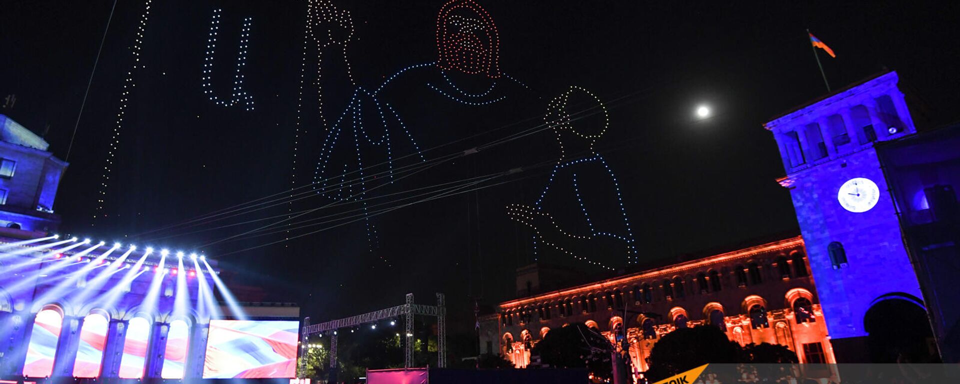 Шоу дронов во время праздничного концерта по случаю 30-летия независимости Республики Армения (21 сентября 2021). Ереван - Sputnik Արմենիա, 1920, 22.09.2021
