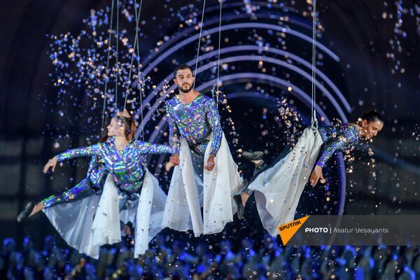 Артисты на сцене во время концерта по случаю 30-летия независимости Армении - Sputnik Армения
