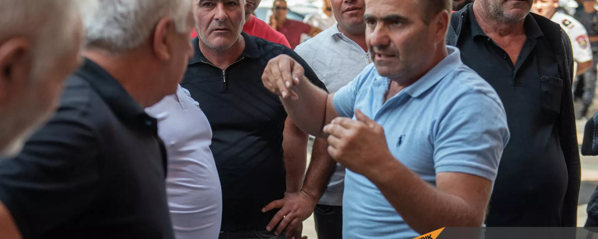 Крестьяне Армавирской области протестуют у Дома правительства и требуют встречи с премьер-министром (23 сентября 2021). Еревaн - Sputnik Армения, 1920, 23.09.2021