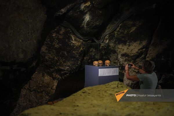Найденные черепа в пещере Арени-1 - Sputnik Армения