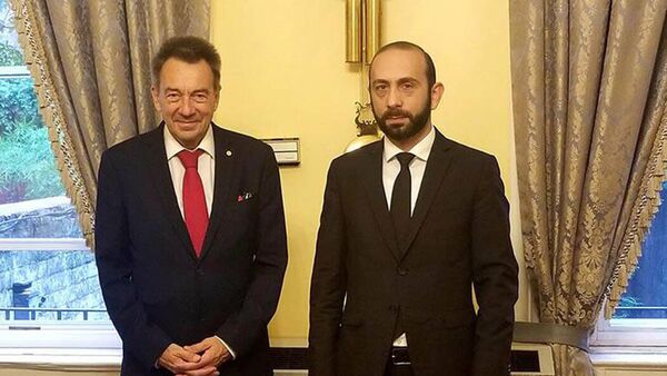 Министр иностранных дел Армении Арарат Мирзоян встретился с президентом Международного комитета Красного Креста Петером Маурером (24 сентября 2021). Нью-Йорк - Sputnik Армения
