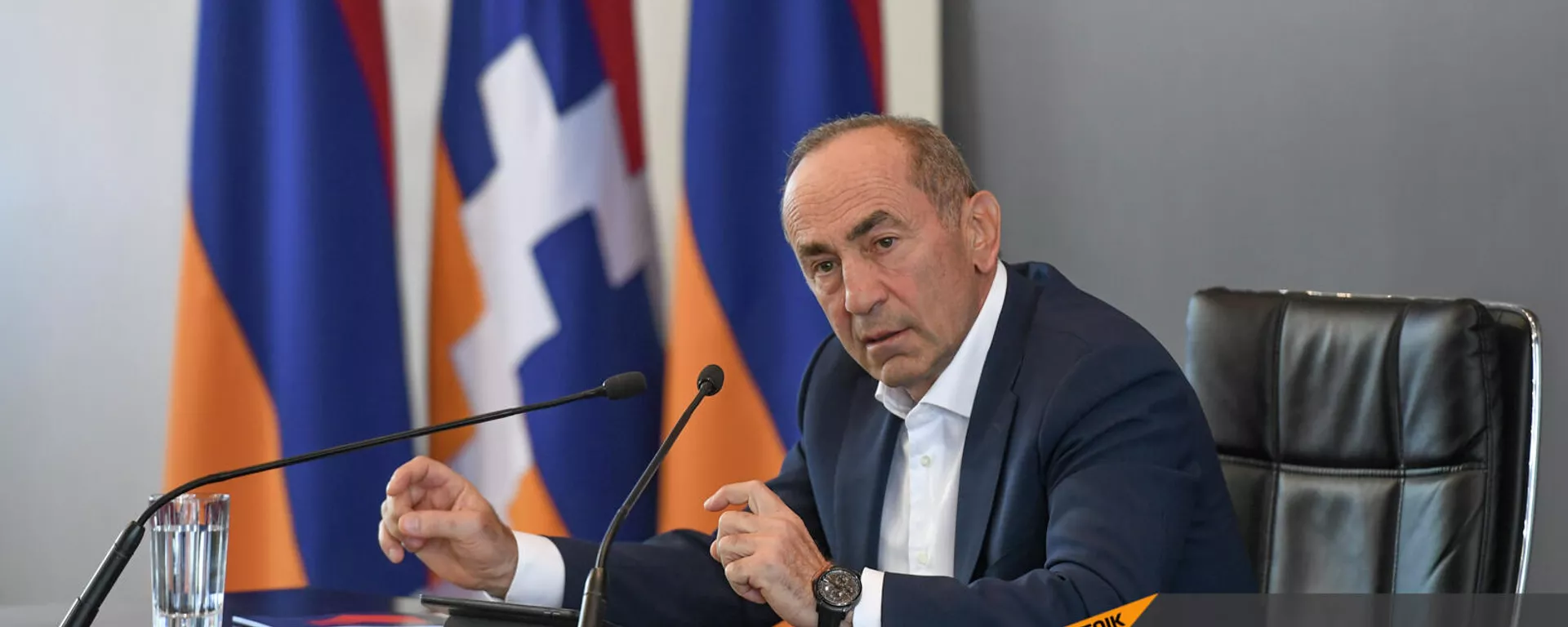 Пресс-конференция второго президента РА, лидера блока Армения Роберта Кочаряна (4 октября 2021). Еревaн - Sputnik Армения, 1920, 15.11.2021