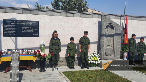 Церемония открылся хачкара-пулпулака, посвященного памяти 7-и погибших в 44-дневной карабахской войне в Норагавите - Sputnik Արմենիա